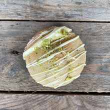 Load image into Gallery viewer, Harry&#39;s Pistachio &amp; White Chocolate Cookie (Just One)